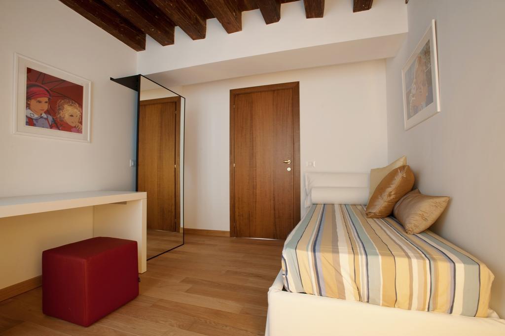 The Lion'S House Apt1 Венеция Номер фото